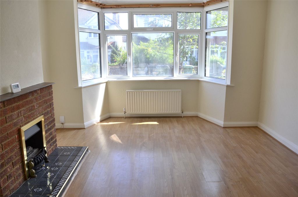 Property photo 2 of 18 Picture No. 04