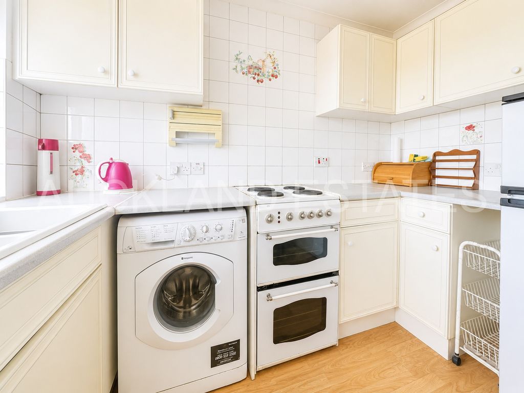 Property photo 3 of 7 Abd434BA-6A0C-457C-9Fa8-E0C69C6Ccfeb