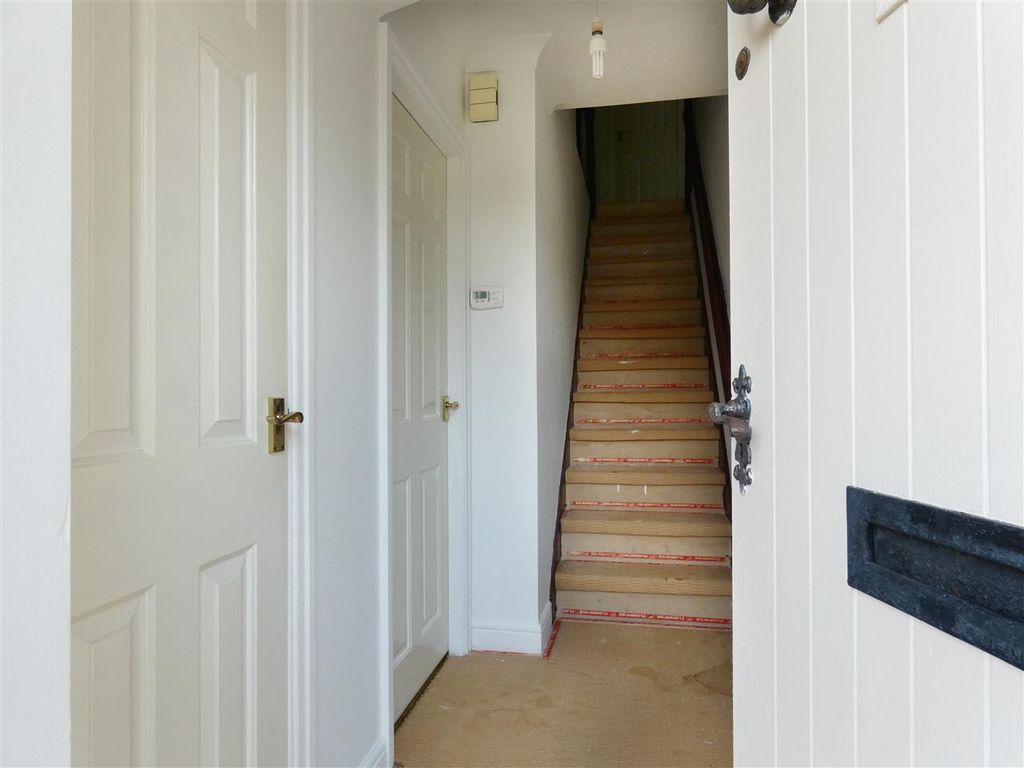 Property photo 3 of 22 Hall