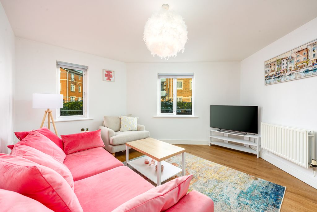 Property photo 1 of 17 05
