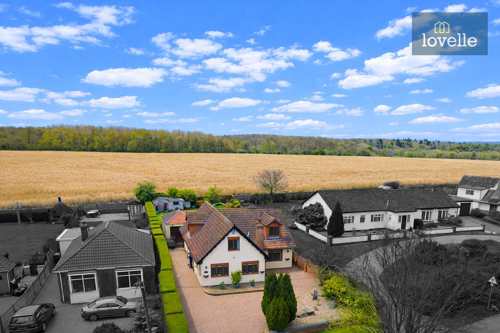 Property photo 2 of 32