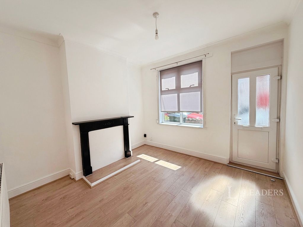 Property photo 2 of 10 Living Room