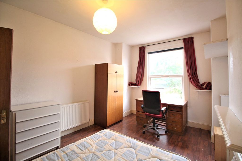 Property photo 3 of 16 Picture No. 05