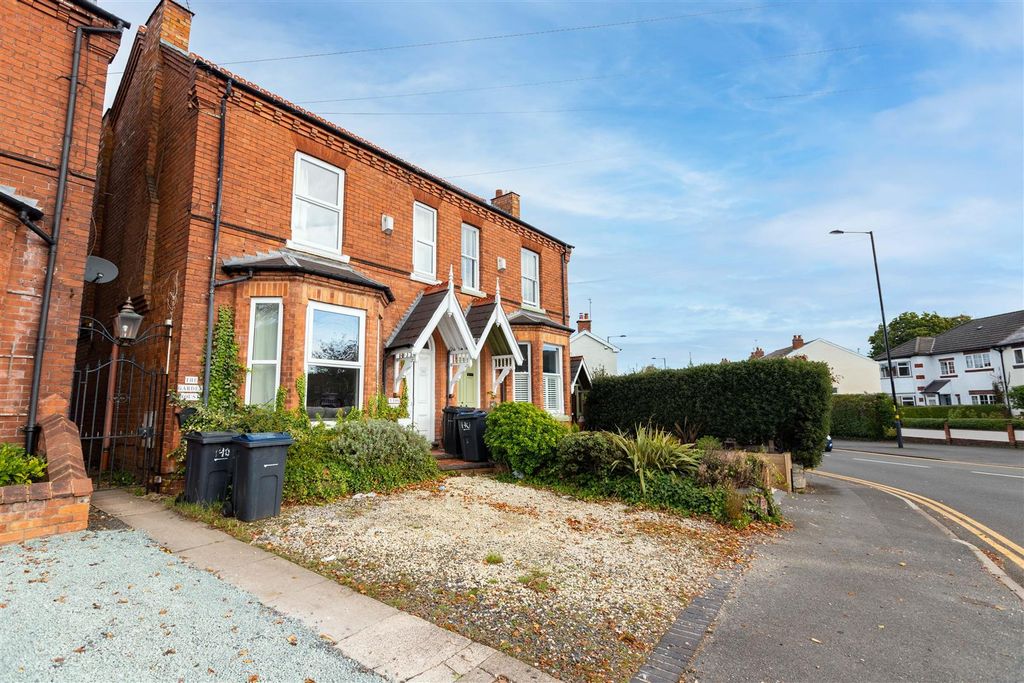 Property photo 2 of 14 Approach