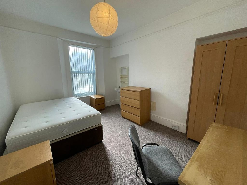 Property photo 2 of 10 5Ab01c22-9169-4336-A289-53A3203922dc.Jpg