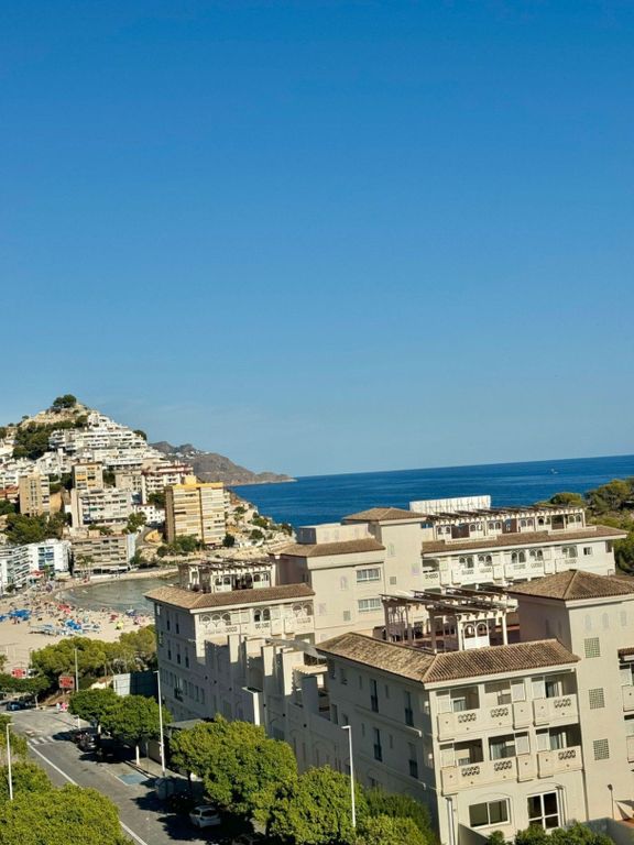 Property photo 2 of 50