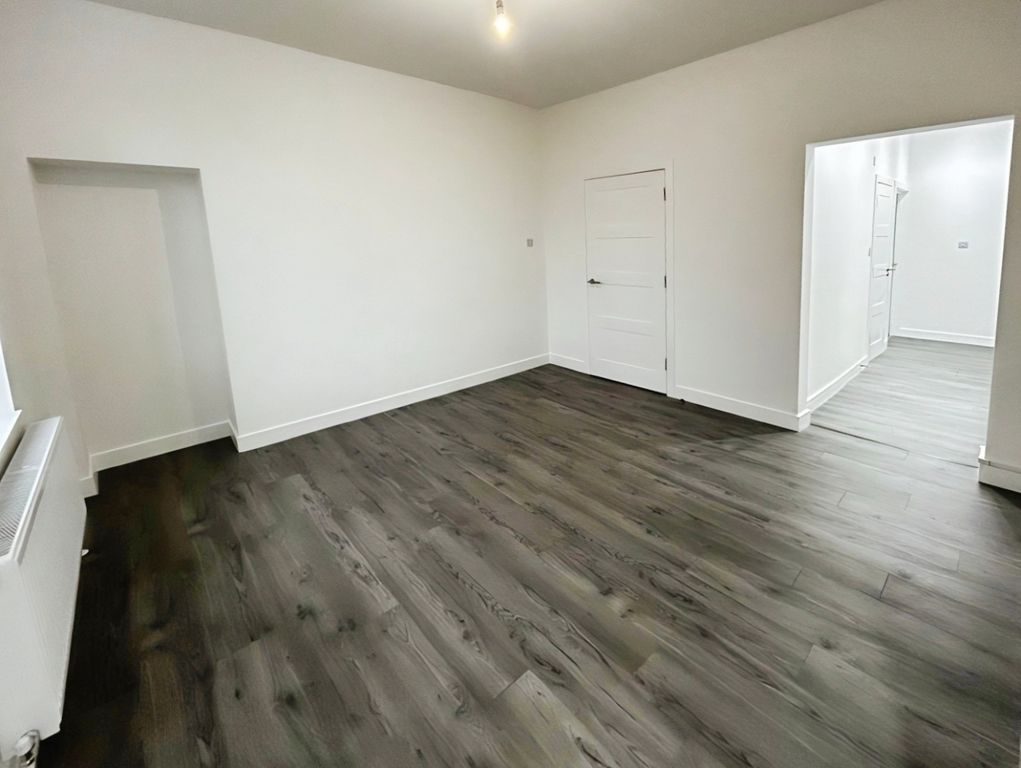 Property photo 2 of 9 Pbox-Img.Jpeg