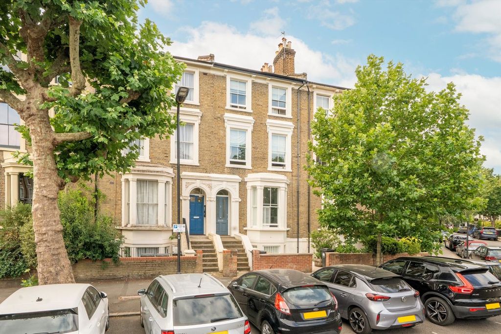 Property photo 1 of 8