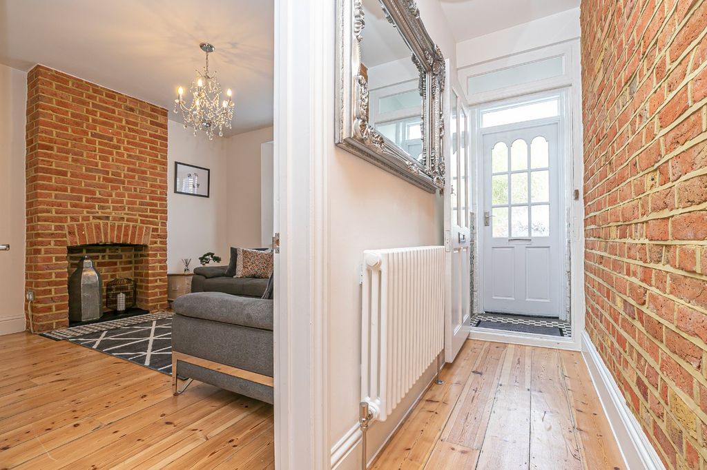 Property photo 2 of 31 Entrance Hallway