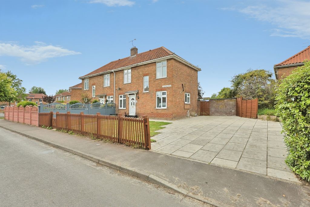 Property photo 1 of 20