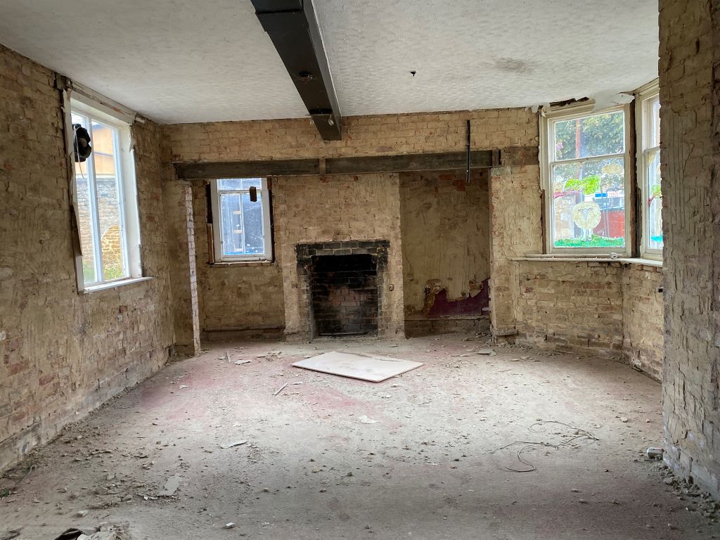 Property photo 3 of 14