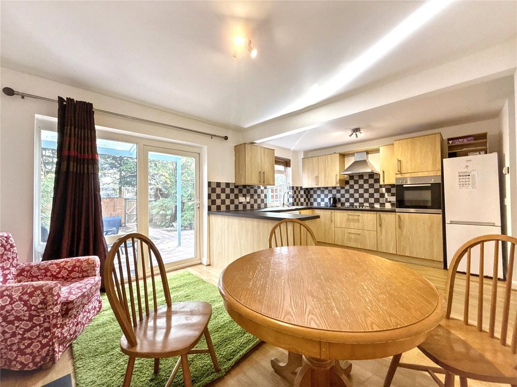 Property photo 2 of 16 Picture No. 54