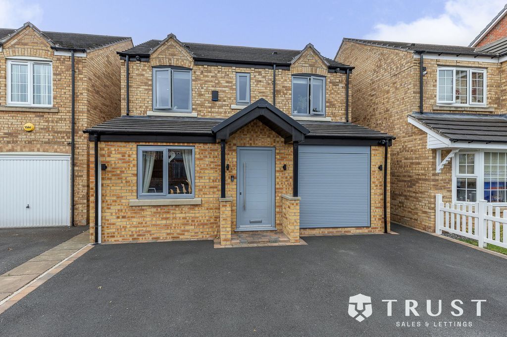 Property photo 1 of 44