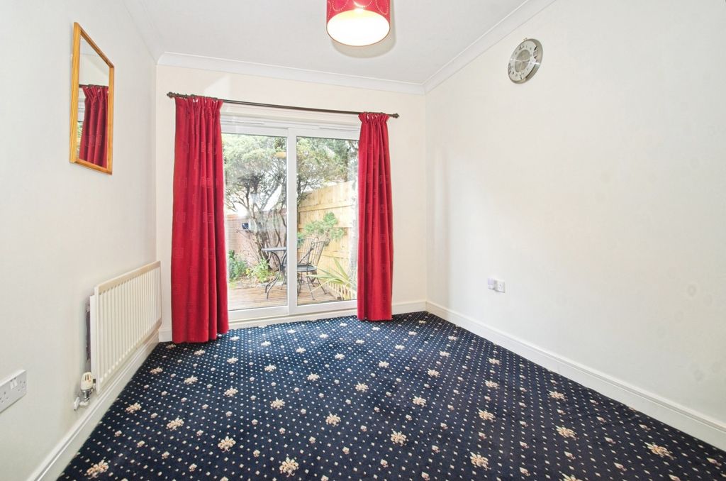 Property photo 2 of 18 Photo