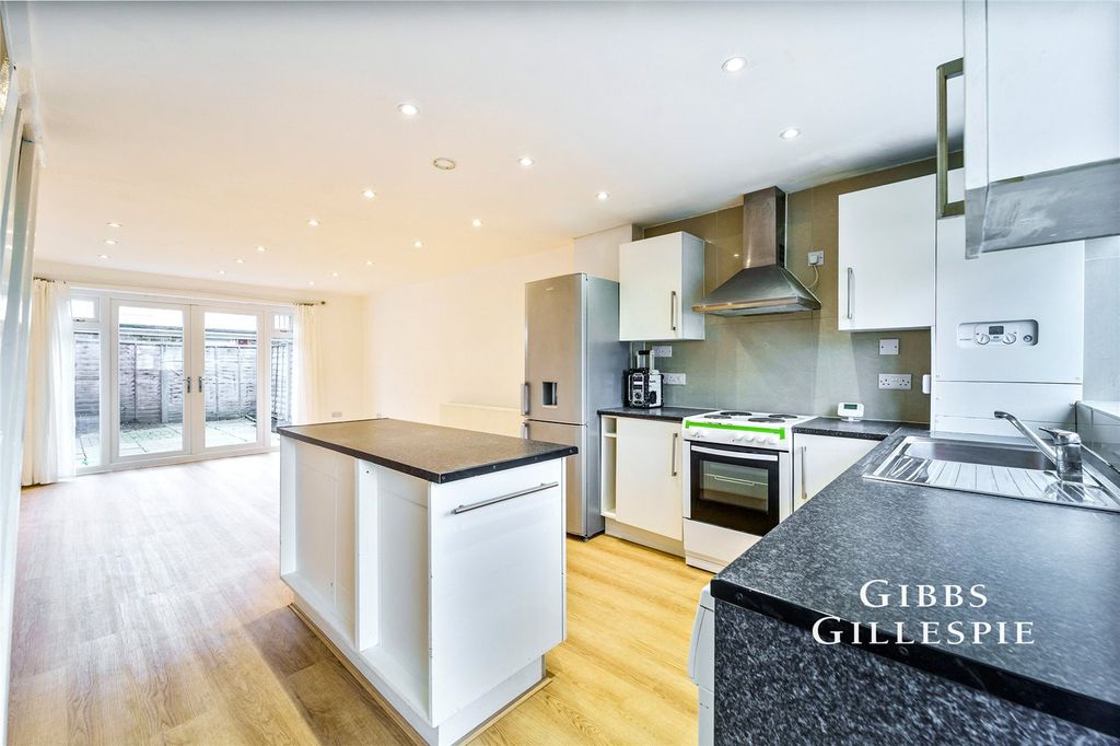 Property photo 2 of 16 Picture No. 05