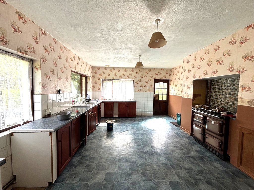 Property photo 2 of 13 Picture No. 22