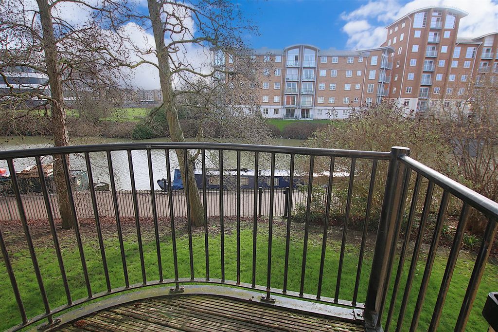 Property photo 2 of 14 Img_9043_(2).Jpg