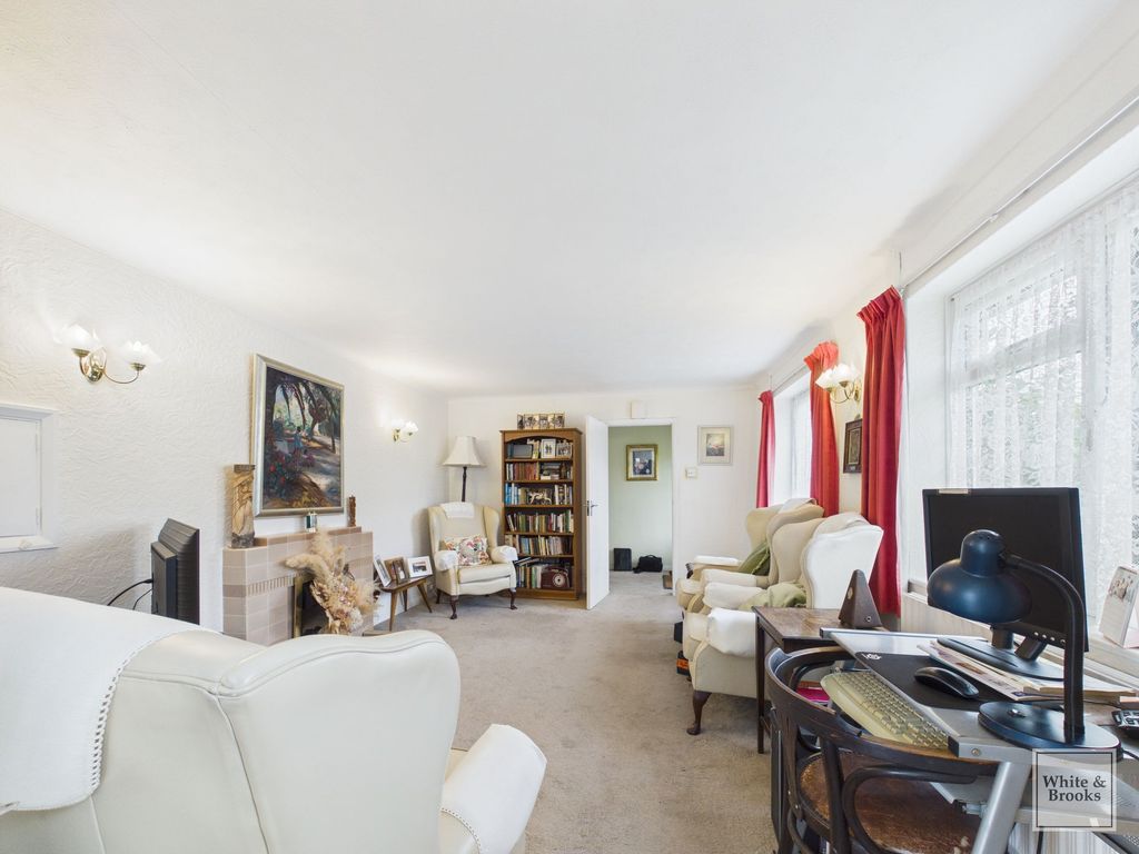 Property photo 3 of 26