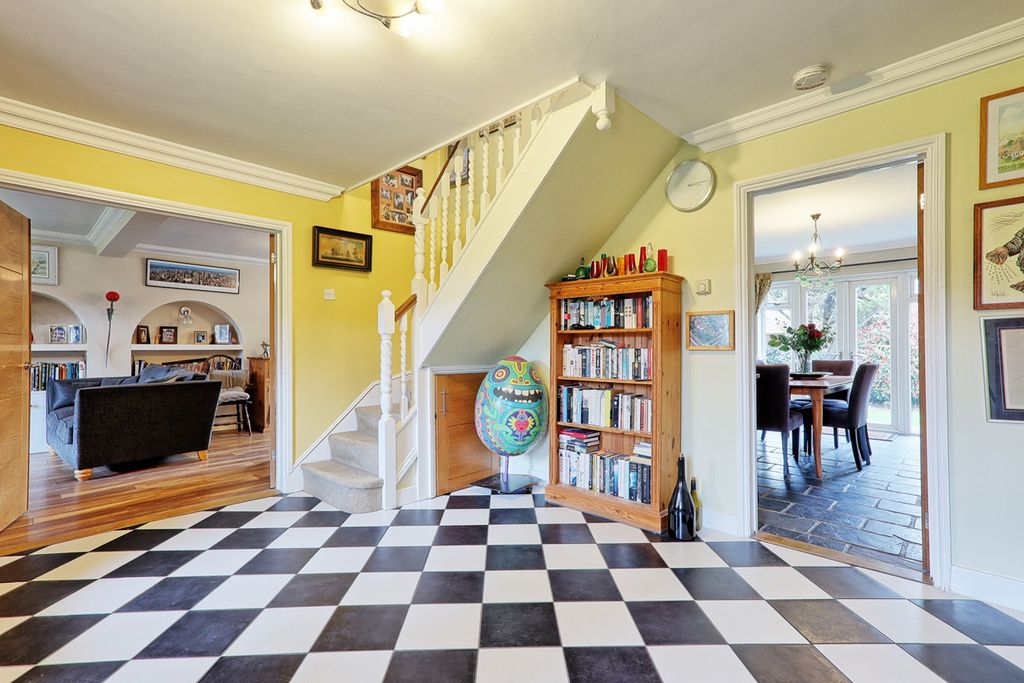 Property photo 2 of 14