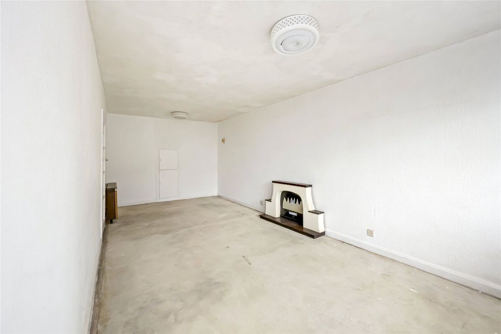 Additional image 5 of 2 bed flat for saleBrighton Road, Lancing, West Sussex BN15