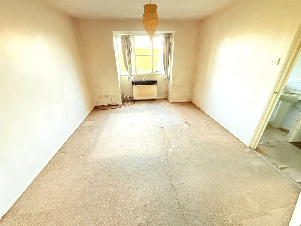 Property photo 3 of 7 Picture No. 05