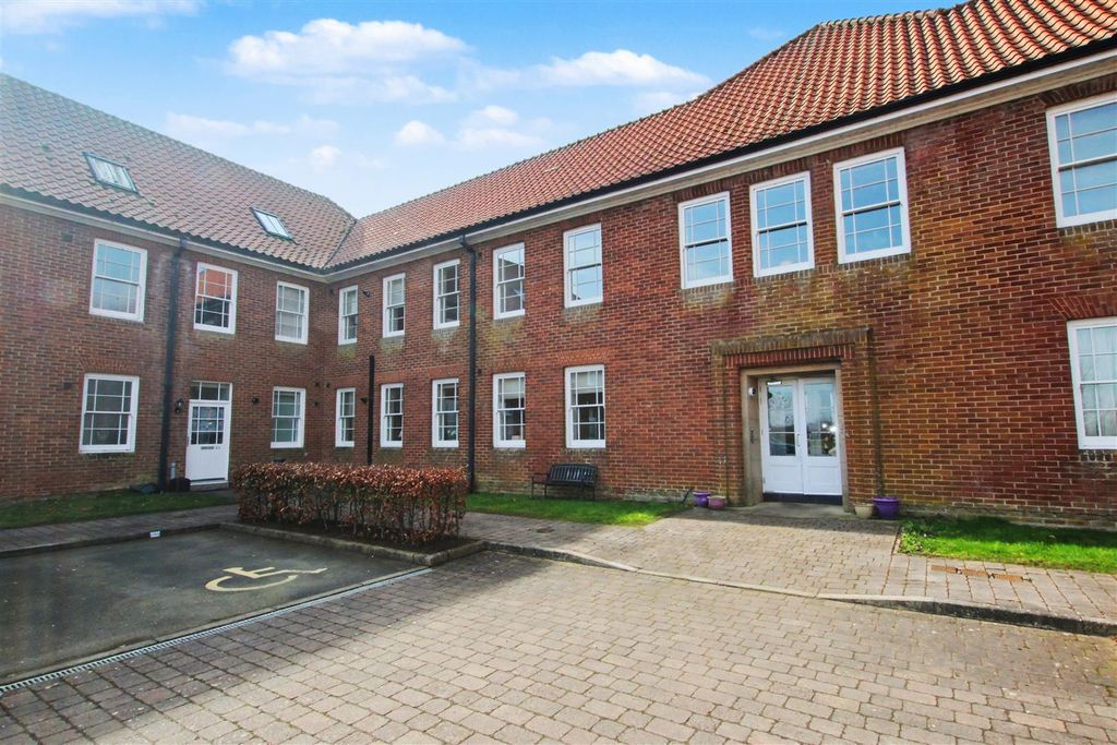 Property photo 3 of 18 2.Jpg