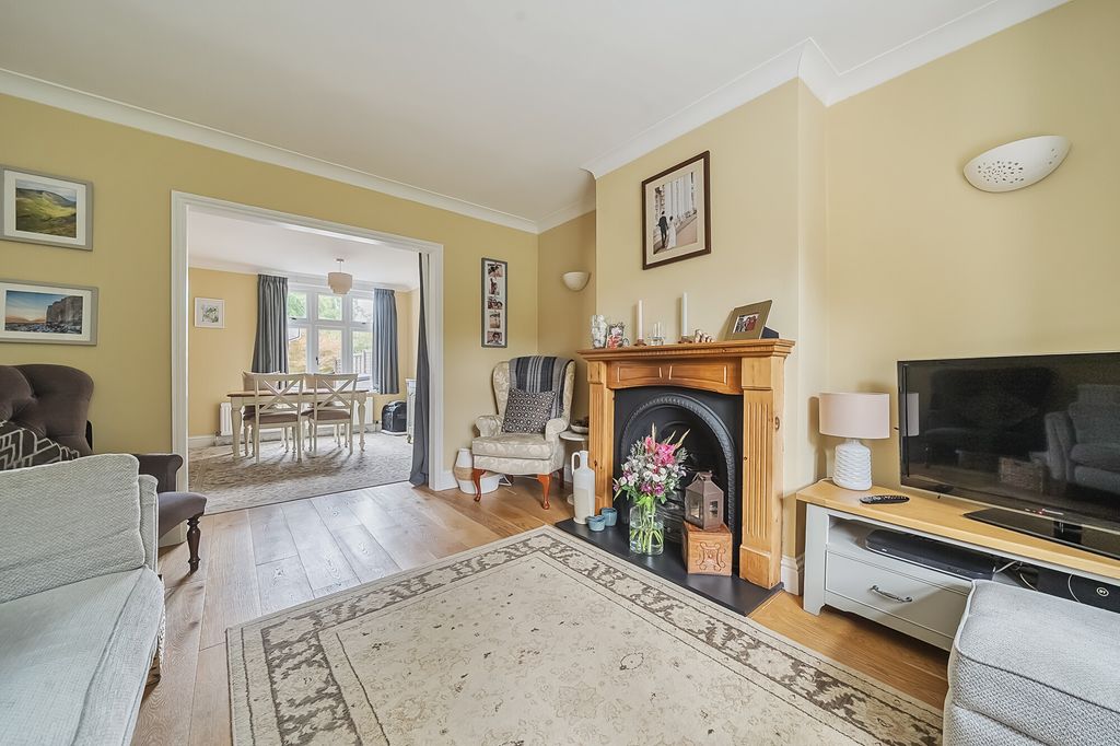 Property photo 2 of 13