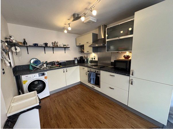 Property photo 2 of 7 Kitchen