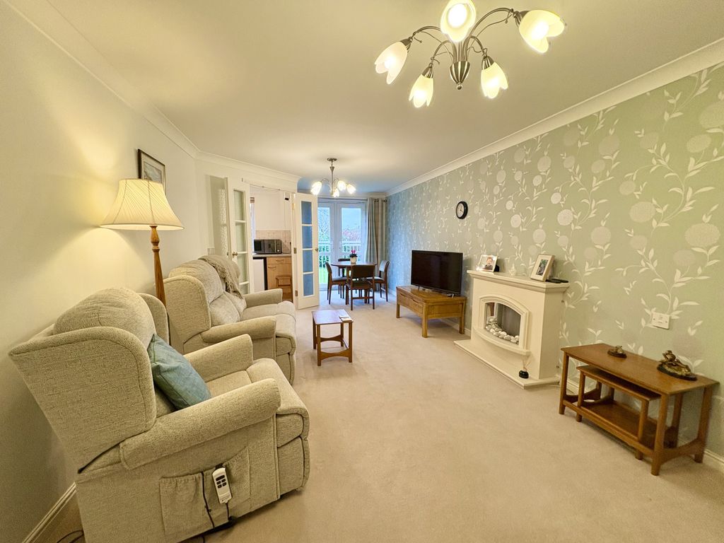 Property photo 2 of 11