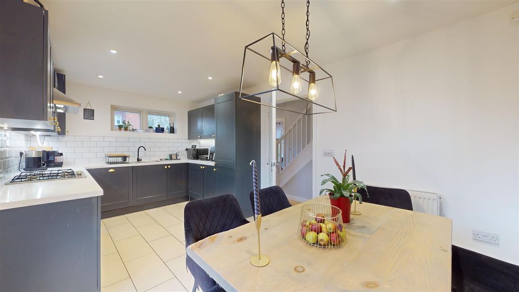 Property photo 3 of 31 Kitchen/Dining Room