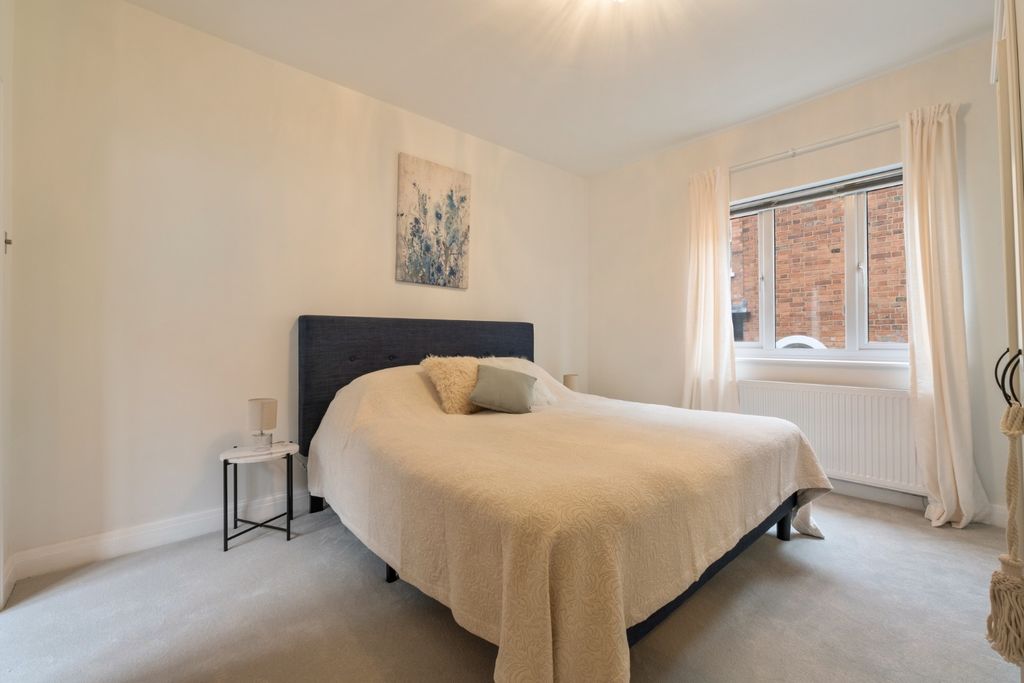 Property photo 3 of 11 4394224
