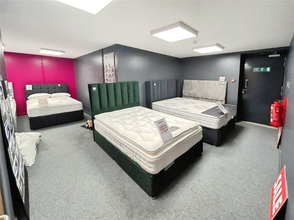 Property photo 3 of 9 Picture No. 06