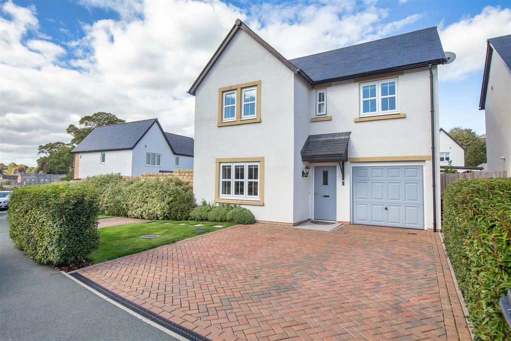 Property photo 1 of 25