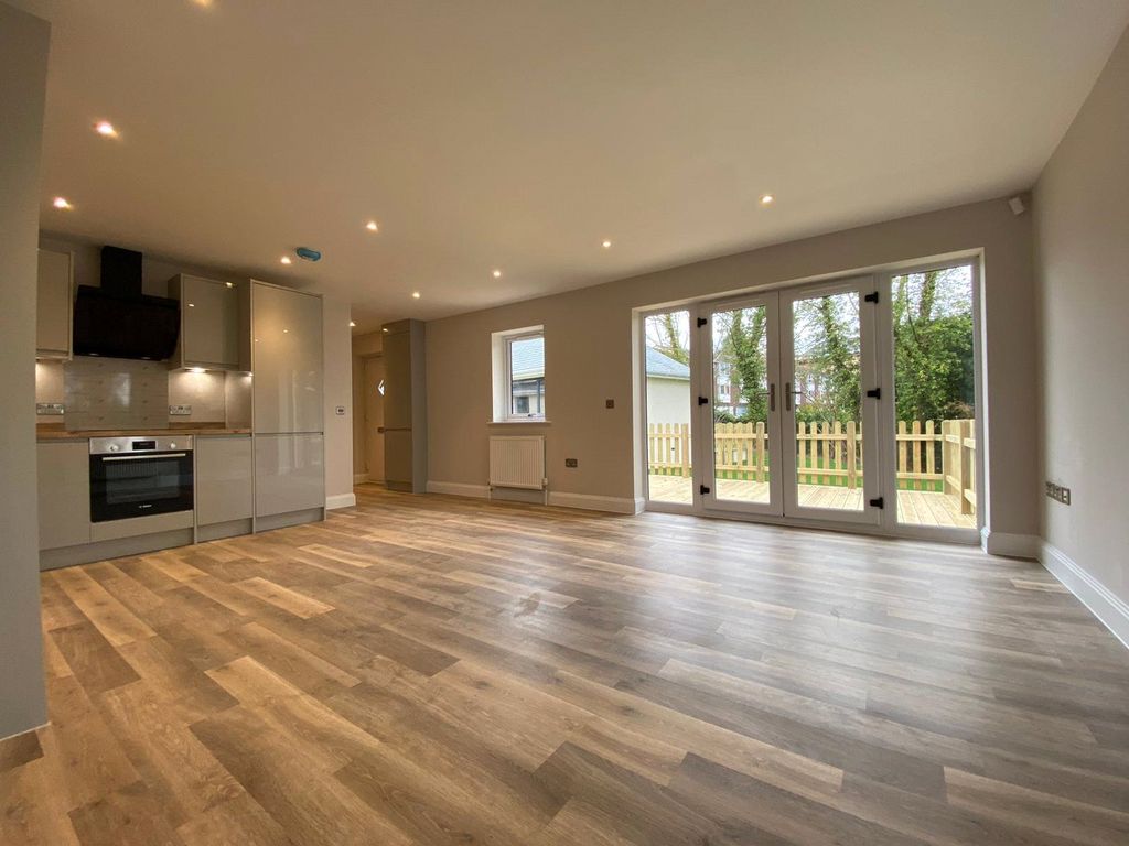 Property photo 1 of 6 Picture No. 05