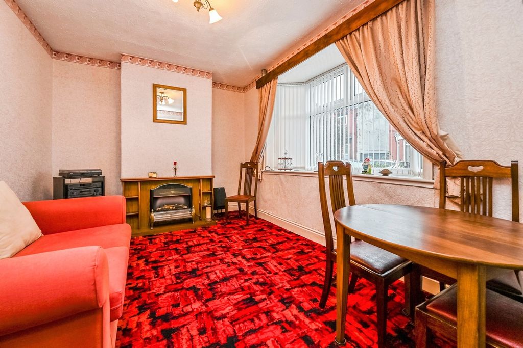 Property photo 3 of 14 Pbox-Img.Jpg