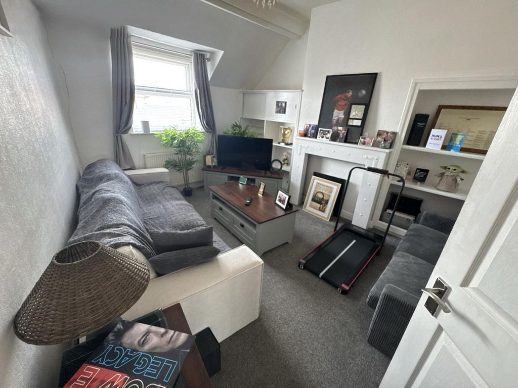 Property photo 2 of 10 Living Room.Jpg