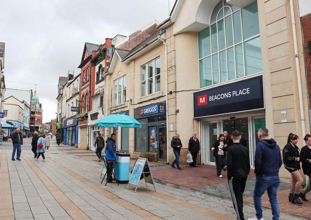 Property photo 1 of 6 Photo 6