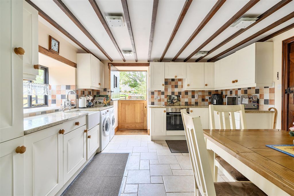 Property photo 3 of 20 Kitchen / Dining Room