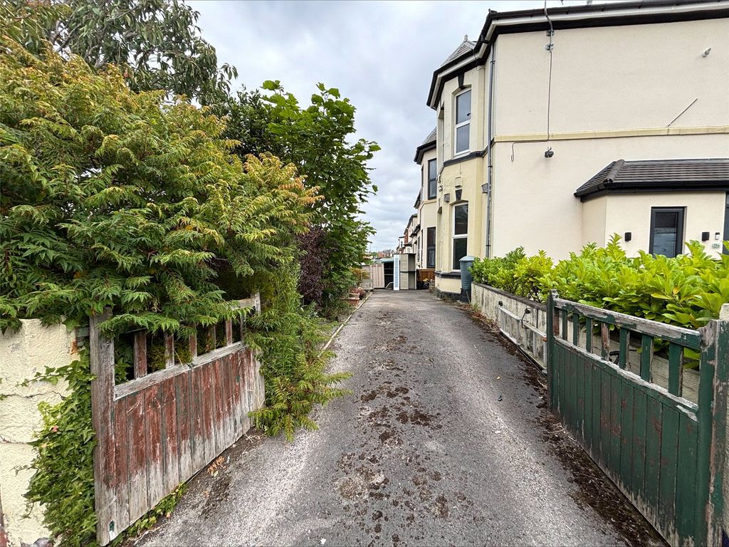 Property photo 3 of 3 Picture No. 03