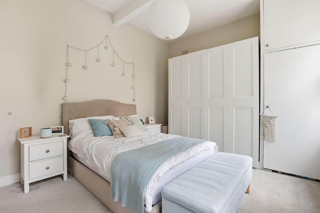 Property photo 3 of 13 05-c41Bjhpropworld  - 55B Panmure Road - 13-Medium