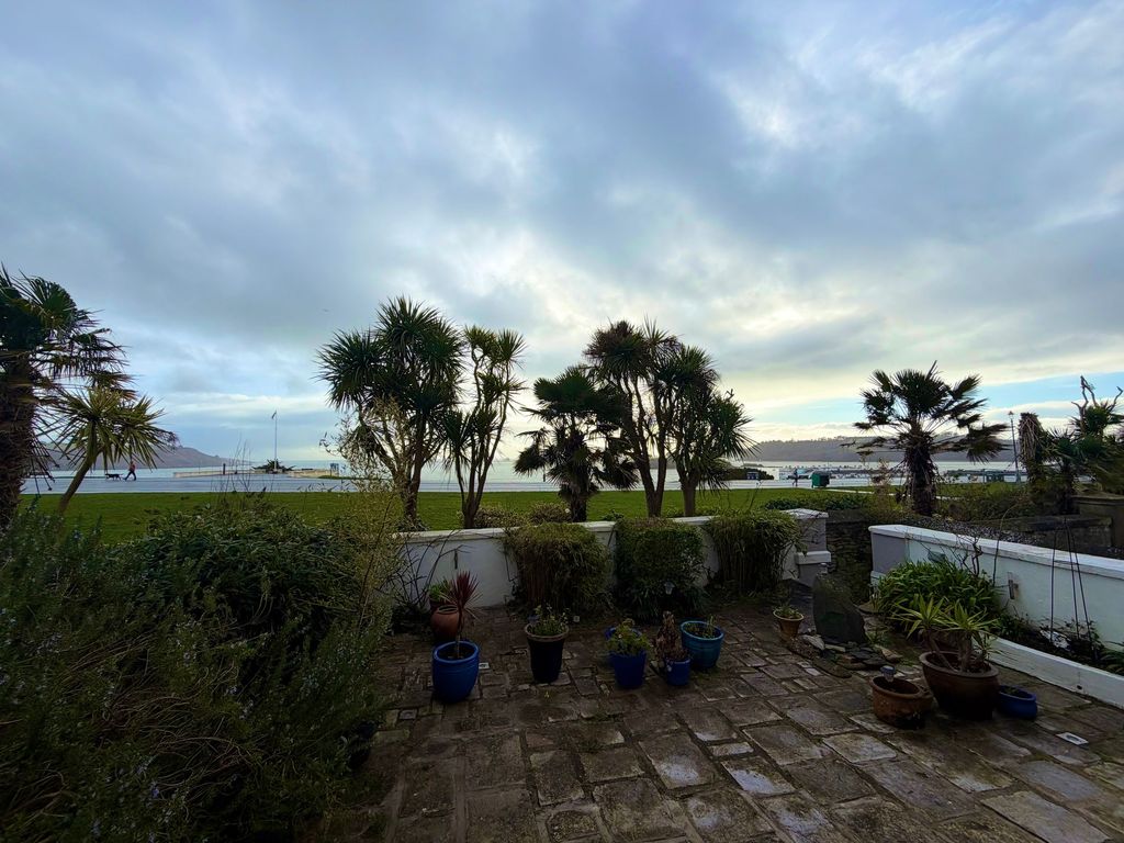 Property photo 3 of 27