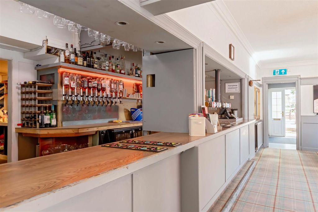 Property photo 3 of 25 The Fox_5.Jpg