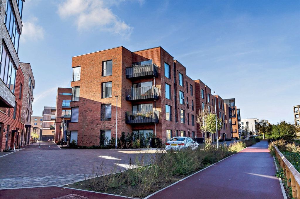 Property photo 1 of 8 Exterior