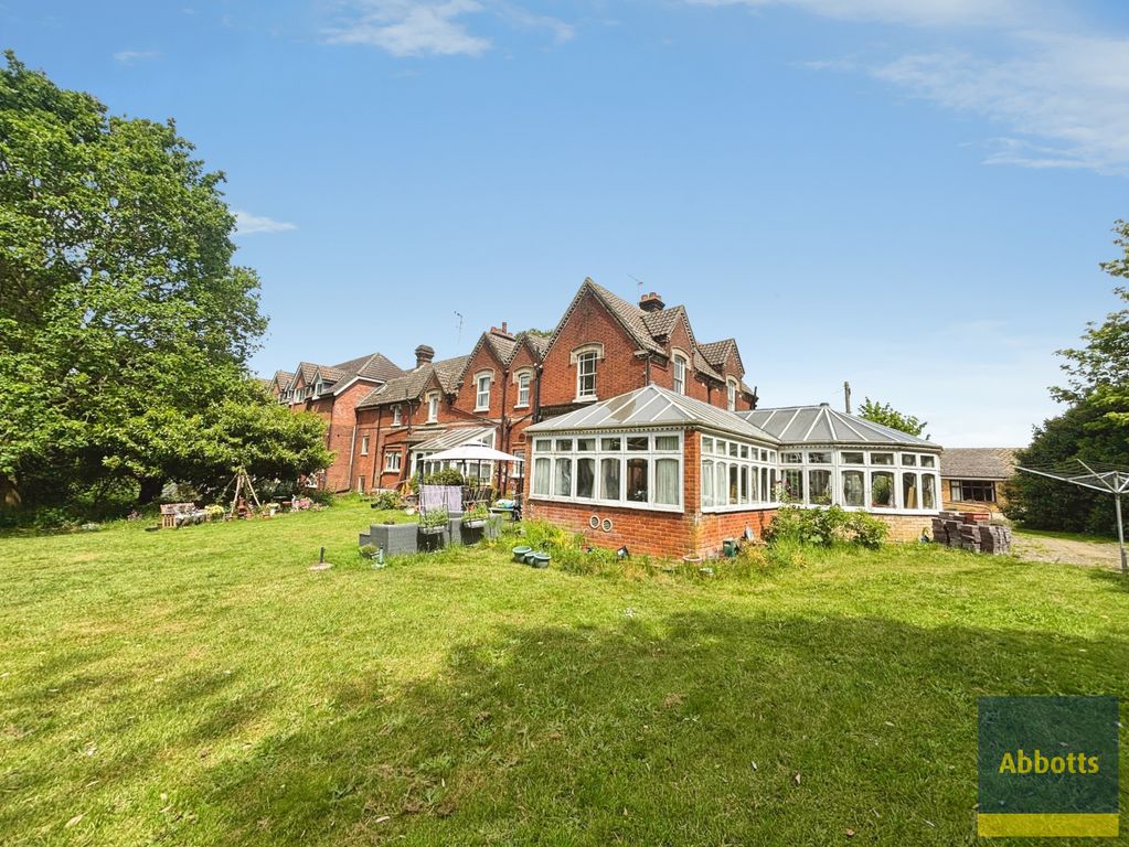 Property photo 3 of 4