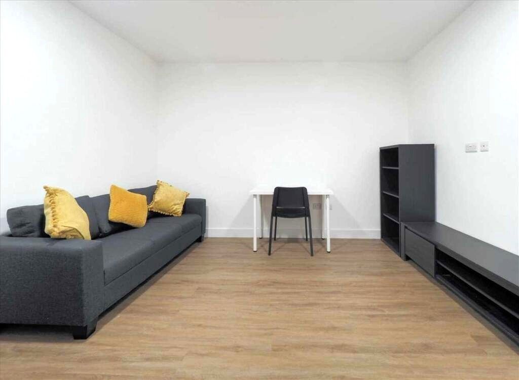 Property photo 2 of 7