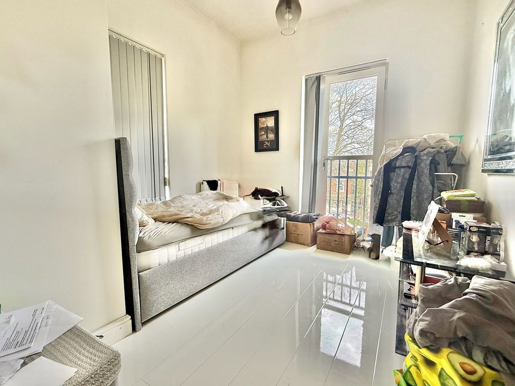 Additional image 7 of 2 bed flat for saleLowbridge Walk, Bilston WV14