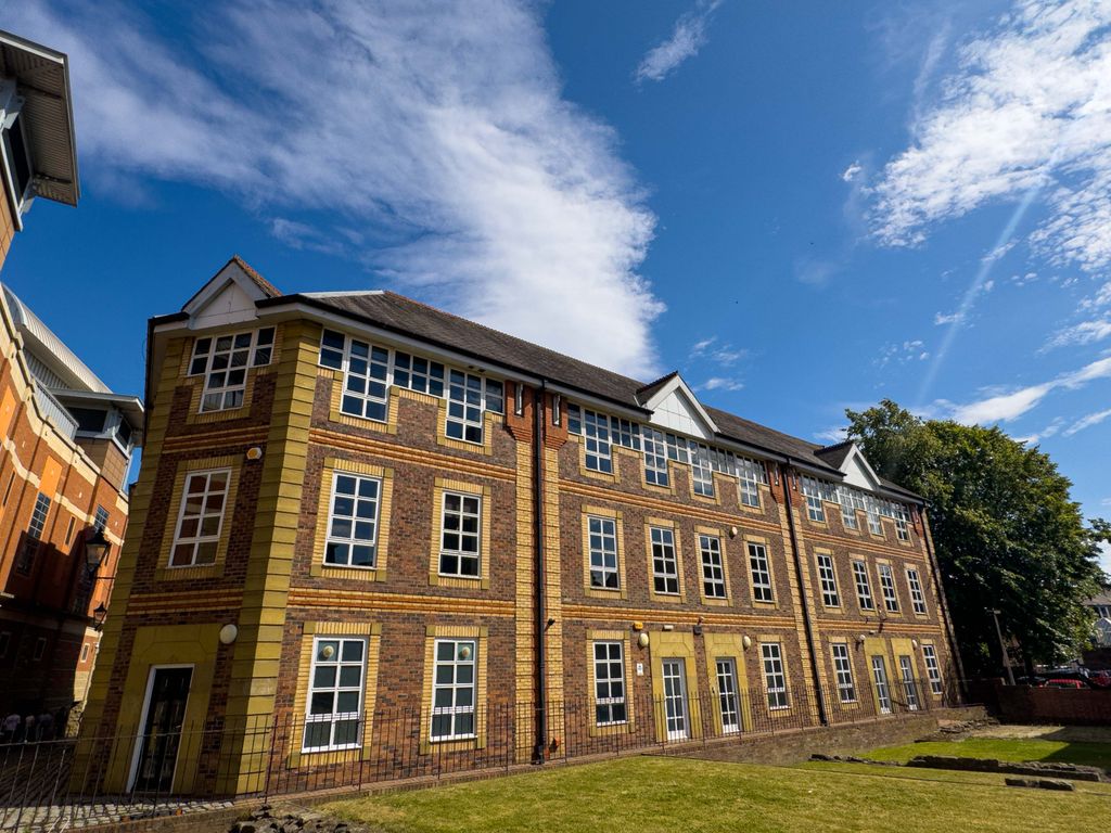Property photo 1 of 10 Blackfriars 3 Building