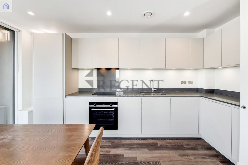 Property photo 3 of 13 Kitchen