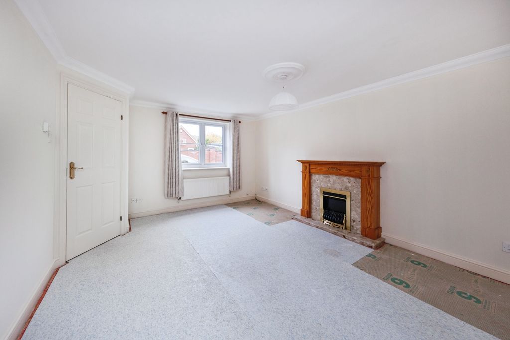 Property photo 3 of 20