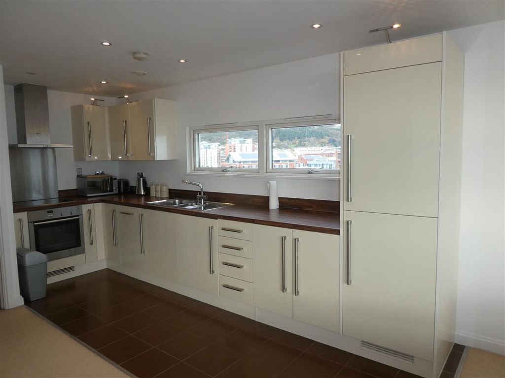 Property photo 1 of 14 P1000532.Jpg